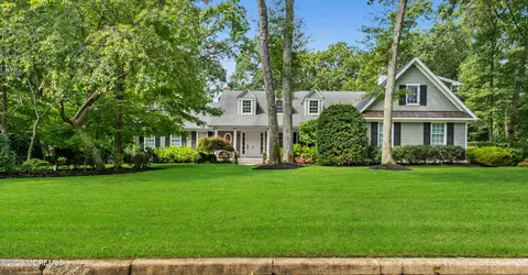 1616 Badger Dr, Toms River, NJ 08755