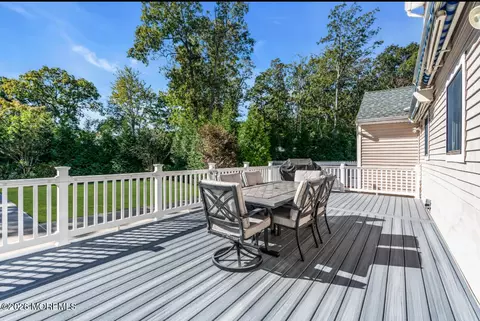 Exterior - 565 Mark Dr #DR, Brick, NJ 08723 photo 4 of 6