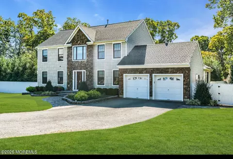 Exterior - 565 Mark Dr #DR, Brick, NJ 08723 photo 1 of 6