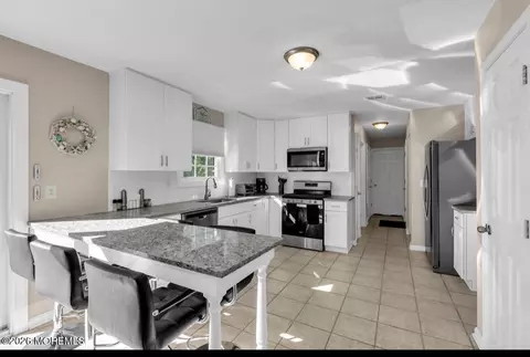 Kitchen - 565 Mark Dr #DR, Brick, NJ 08723 photo 1 of 3