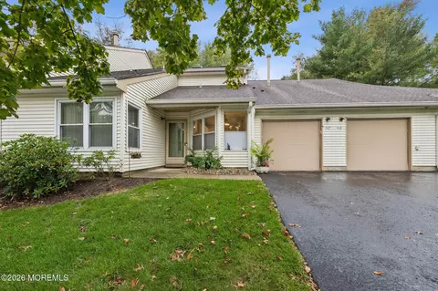 447 Bayberry Ct, Englishtown, NJ 07726