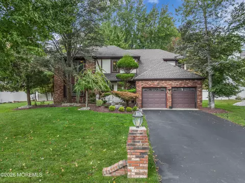 21 Windfall Ln, Marlboro, NJ 07746