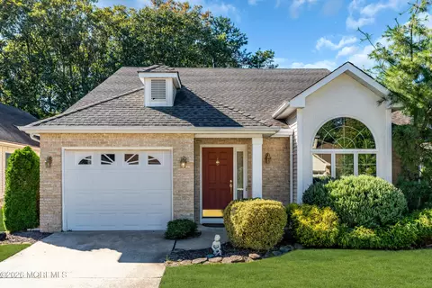 1940 Kwansan Ct, Toms River, NJ 08755