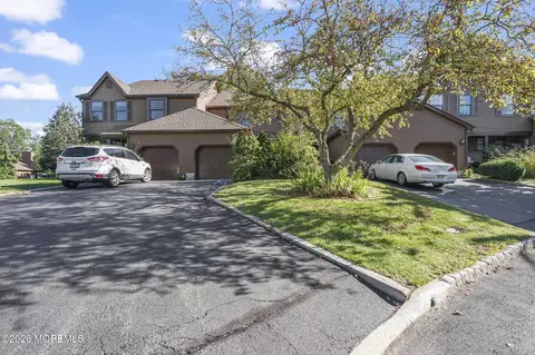 62 Danielle Ct, Lawrenceville, NJ 08648