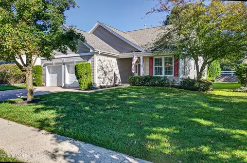 6 Doral Way, Tinton Falls, NJ 07753