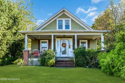 197 Texas Rd, Morganville, NJ 07751