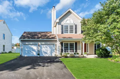 25 Society Hill Way, Tinton Falls, NJ 07724