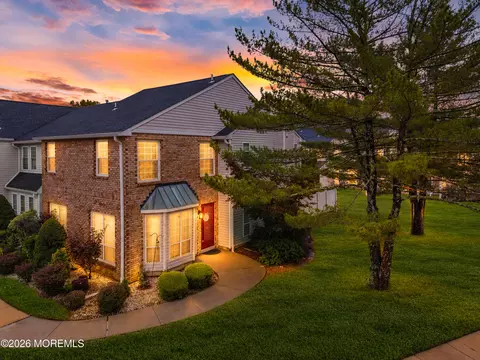 198 Franklin Pl, Morganville, NJ 07751