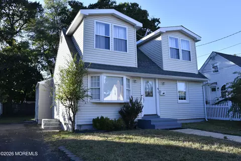 91 Compton Ave, Keansburg, NJ 07734