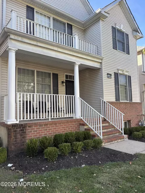 38 Ponderosa Dr, Lakewood, NJ 08701