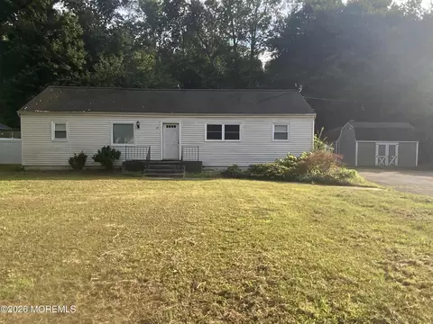 24 Tower Rd, Cream Ridge, NJ 08514
