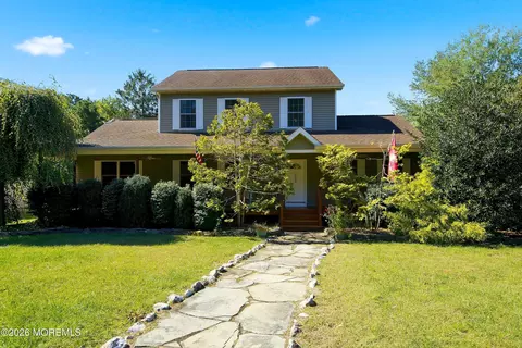 1513 Oakdale St, Toms River, NJ 08757