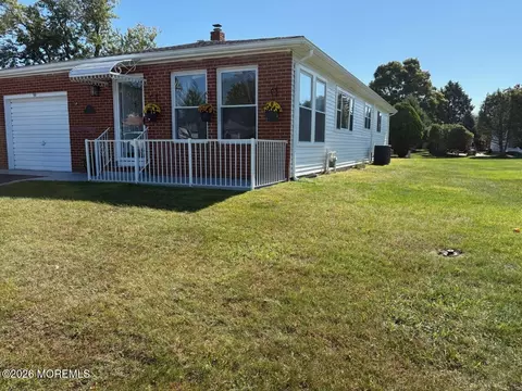 83 Bimini Dr, Toms River, NJ 08757