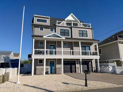 1902 Pennsylvania Ave E, Seaside Heights, NJ 08751