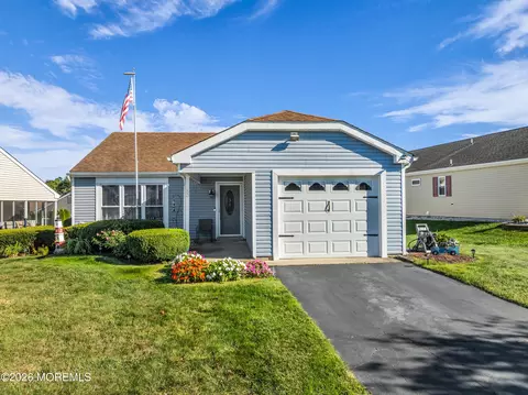 53 Hastings Rd, Manchester, NJ 08759