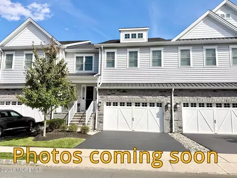 58 Lawley Dr, Lincroft, NJ 07738