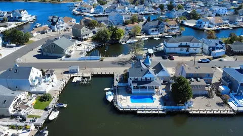 22 Seville Dr, Brick, NJ 08723