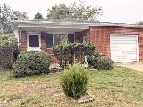 29 Biabou Dr, Toms River, NJ 08757
