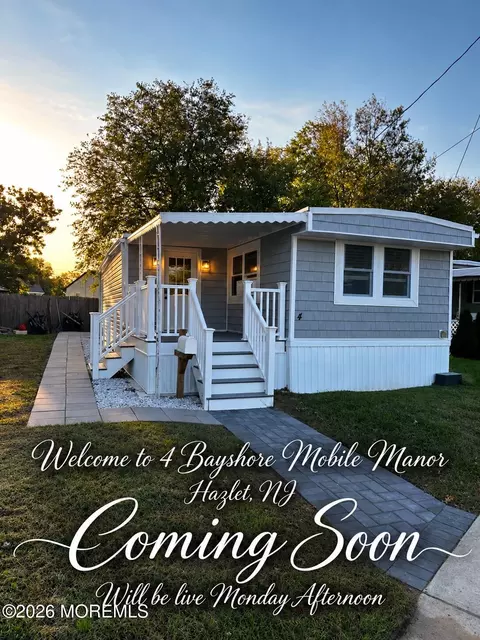 4 Bayshore Mobile, Hazlet, NJ 07730