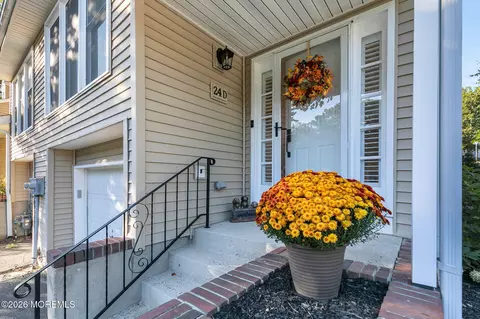 24 Mulberry Ct #D, Brielle, NJ 08730