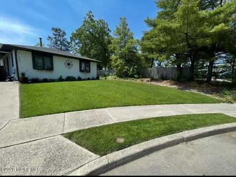 131 Riparian Way, Toms River, NJ 08753
