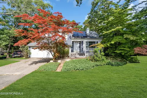 956 W Bay Ave, Barnegat, NJ 08005