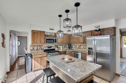 Kitchen - 303 W Commodore Blvd, Jackson, NJ 08527 photo 6 of 6