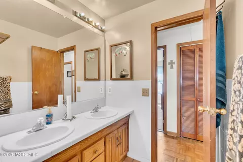 Bath - 303 W Commodore Blvd, Jackson, NJ 08527 photo 2 of 4