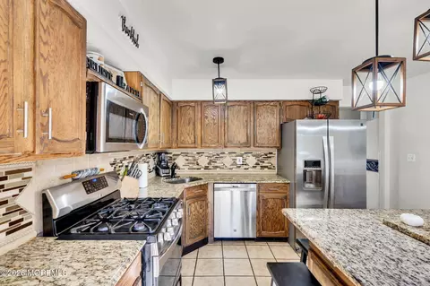 Kitchen - 303 W Commodore Blvd, Jackson, NJ 08527 photo 2 of 6