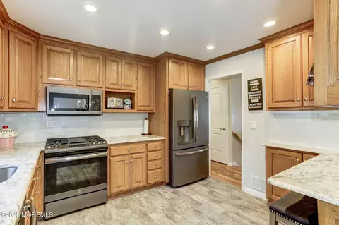 Kitchen - 44 E Connecticut Concourse, Jackson, NJ 08527 photo 1 of 2