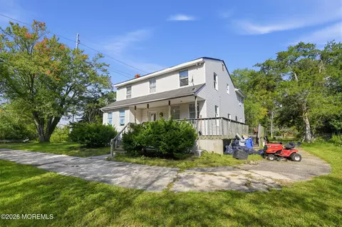 2 Bucto Ln, Tuckerton, NJ 08087