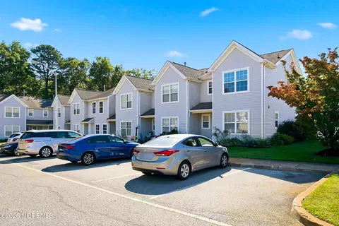 301 Prosperity Ct #301, Toms River, NJ 08755