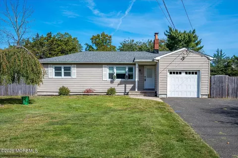 737 Brookside Dr, Toms River, NJ 08753
