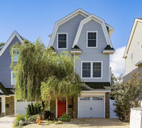 96 Main St, Port Monmouth, NJ 07758