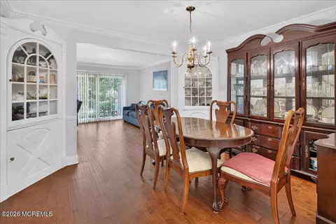 32 Andover Ct, Red Bank, NJ 07701