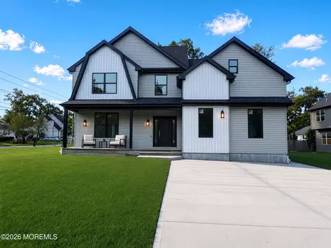1301 Beechmont St, Toms River, NJ 08757