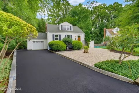 456 Brookside Ave, Oakhurst, NJ 07755
