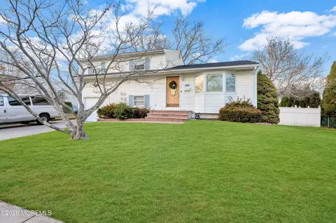 1121 Darlene Ave, Ocean, NJ 07712