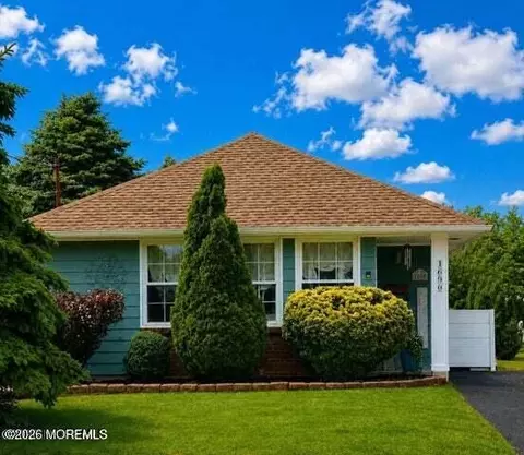 1690 Yorktowne Blvd, Toms River, NJ 08753
