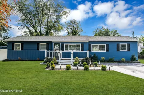 1207 Cattus Island Blvd, Toms River, NJ 08753