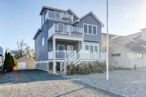 108 Washington Ave, Point Pleasant Beach, NJ 08742