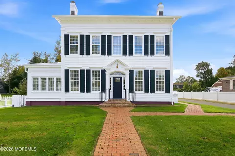 78 Court St, Freehold, NJ 07728