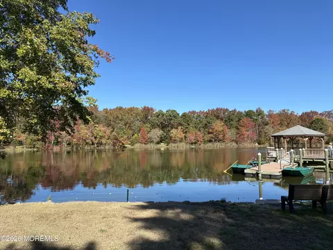 47 Leighton Ln, Manchester, NJ 08759