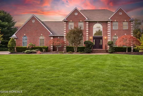 7 Kudyba Ct, Manalapan, NJ 07726