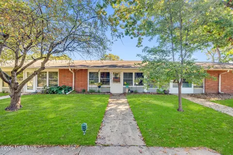 316 Coventry Ct # D, Lakewood, NJ 08701