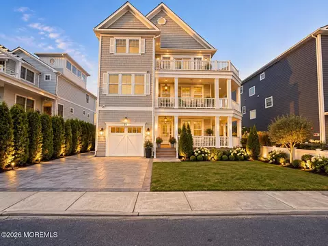 21 Ocean Ter, Long Branch, NJ 07740