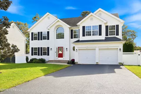 1047 Rudder Ave, Manahawkin, NJ 08050