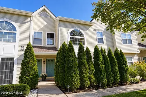 50 Richmond Ct, Tinton Falls, NJ 07712