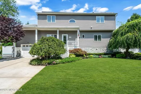 112 Pinewood Rd, Toms River, NJ 08753