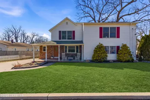 120 Whalepond Rd, Oakhurst, NJ 07755